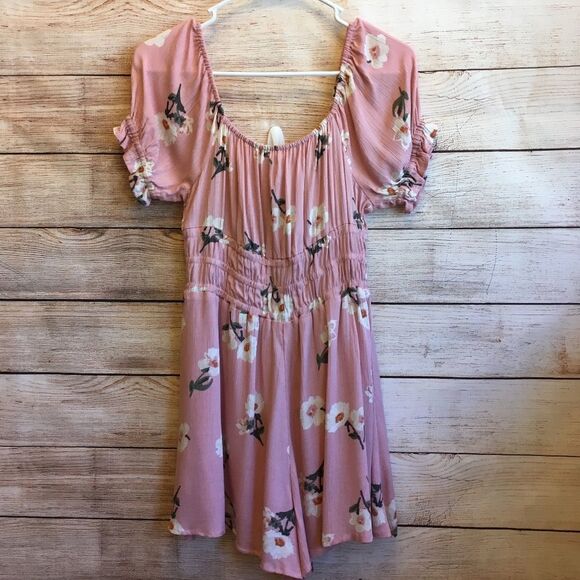 ENTRO PINK FLORAL ON/OFF SHOULDER ROMPER‎ - Picture 1 of 7